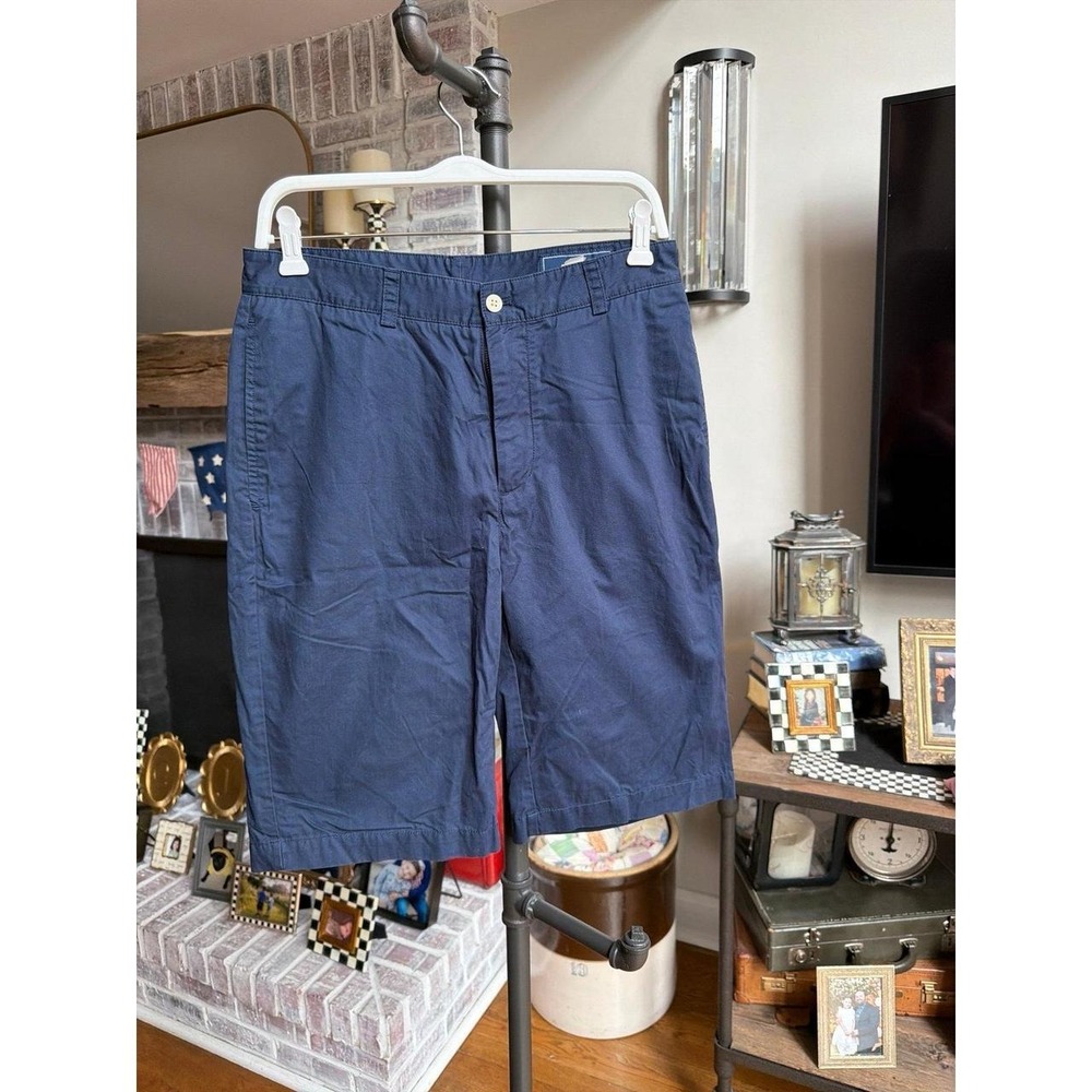 Vineyard vines navy blue flat-front chino shorts men's 30